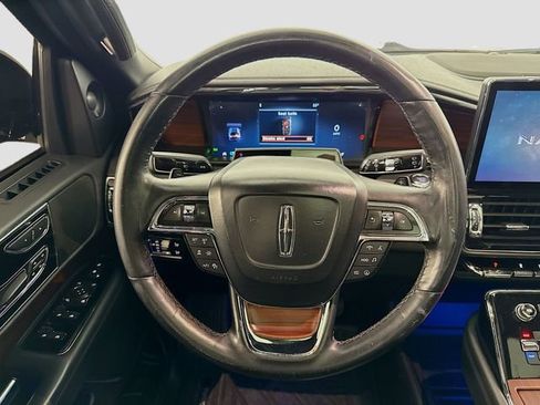 Used 2022 Lincoln Navigator L Reserve AWD/4WD image 11