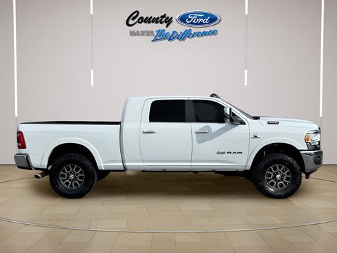 Used 2022 RAM 3500 Limited AWD/4WD image 12