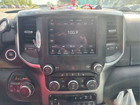 Used 2020 RAM 1500 Big Horn AWD/4WD image 11