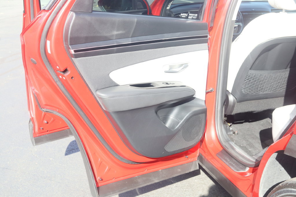 Used 2022 Hyundai Tucson Limited w/ Cargo Package AWD/4WD image 27