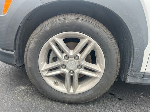 Used 2021 Hyundai Kona SE FWD image 9