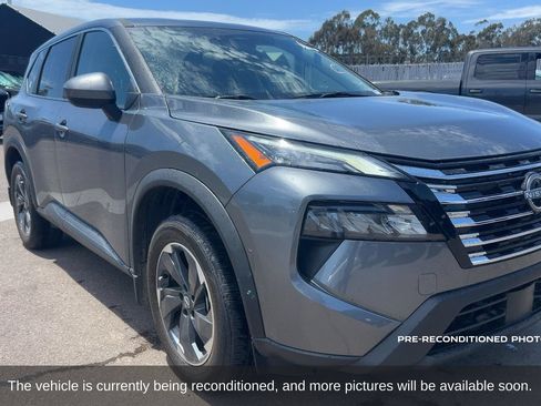 Used 2026 Nissan Rogue SV FWD image 3