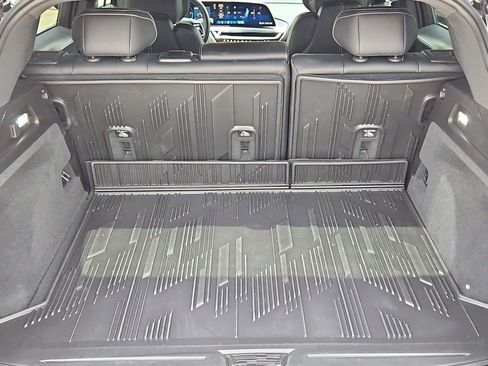 Certified 2024 Cadillac Lyriq Luxury RWD image 31