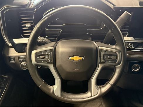 Used 2023 Chevrolet Silverado 1500 LT AWD/4WD image 18
