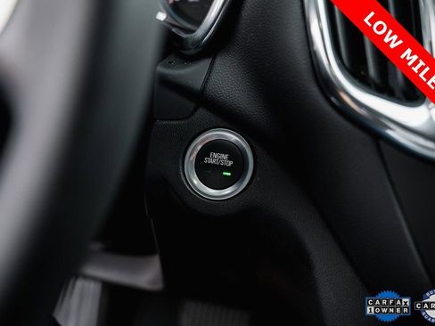 Used 2024 Chevrolet Equinox LT image 18