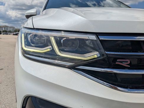Used 2022 Volkswagen Tiguan SEL R-Line AWD/4WD image 10