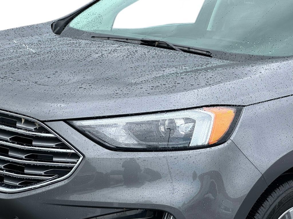 Certified 2024 Ford Edge Titanium AWD/4WD image 7