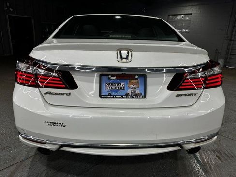 Used 2016 Honda Accord Sport image 5