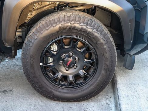 Used 2025 Toyota 4Runner TRD Off-Road Premium w/ Tow Technology Package AWD/4WD image 11