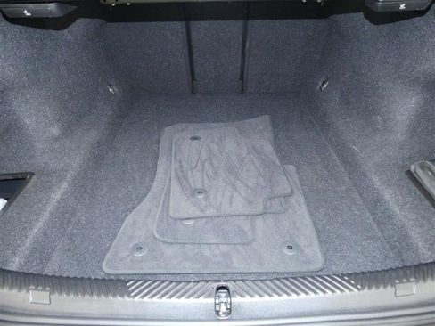 Used 2025 BMW 530i xDrive w/ Premium Package image 38