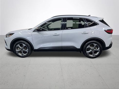 Used 2025 Ford Escape ST-Line FWD image 3