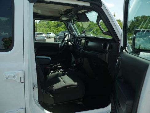 Used 2022 Jeep Gladiator Sport AWD/4WD image 19