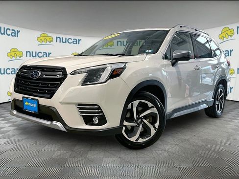 Used 2023 Subaru Forester Touring image 3