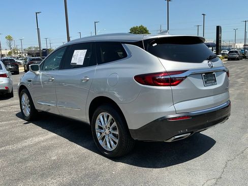 Used 2019 Buick Enclave Essence w/ Trailering Package, 5000 lbs. FWD image 5