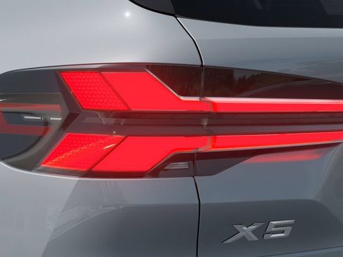 New 2026 BMW X5 xDrive40i w/ M Sport Package AWD/4WD image 31