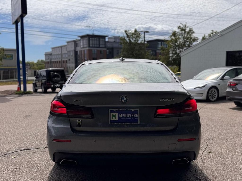 Used 2023 BMW 530i xDrive w/ Premium Package AWD/4WD image 5
