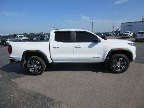Certified 2024 GMC Canyon AT4 AWD/4WD image 5