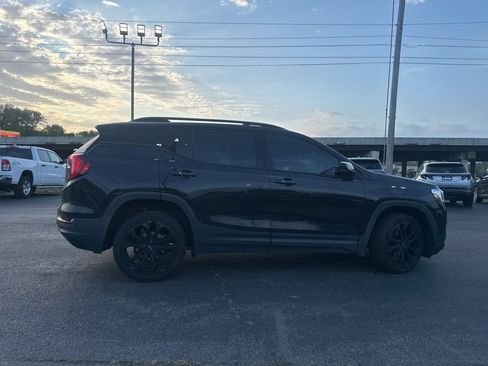 Used 2020 GMC Terrain SLE w/ Elevation Edition image 4