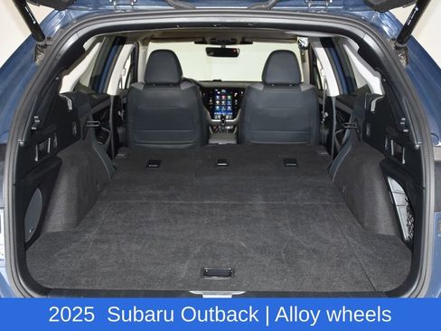Used 2025 Subaru Outback Onyx Edition AWD/4WD image 29