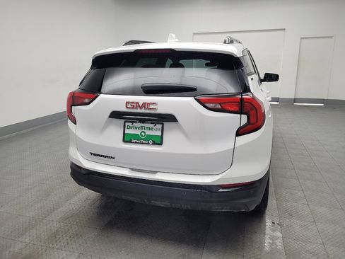 Used 2021 GMC Terrain SLT w/ Elevation Edition image 7