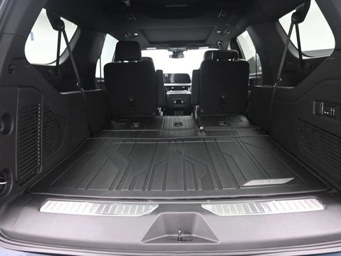 New 2026 Chevrolet Suburban Premier w/ Sun And Tow Package AWD/4WD image 12