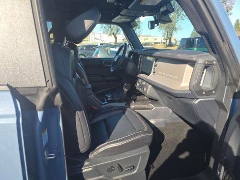 Used 2025 Ford Bronco Outer Banks image 10