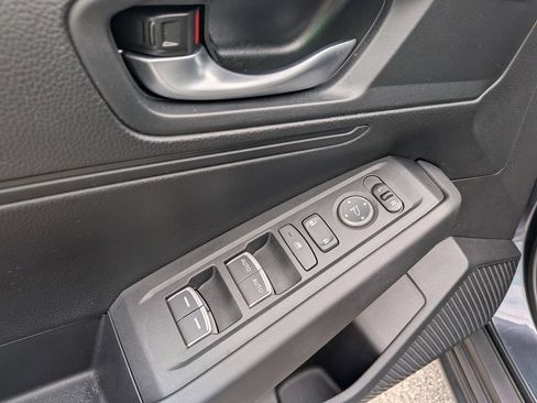 Used 2025 Honda Accord LX image 13