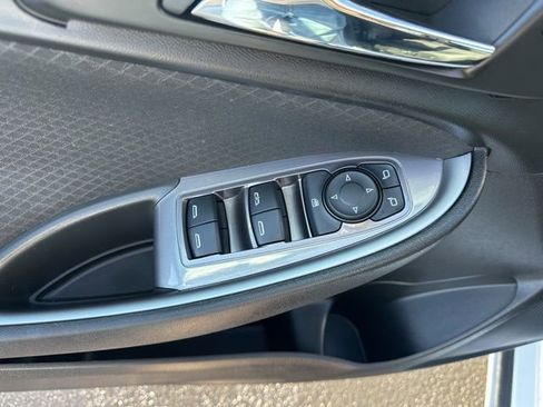 Used 2024 Chevrolet Malibu LT image 10