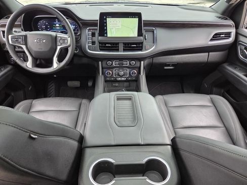 Used 2023 Chevrolet Tahoe Z71 w/ Z71 Off-Road Package AWD/4WD image 17