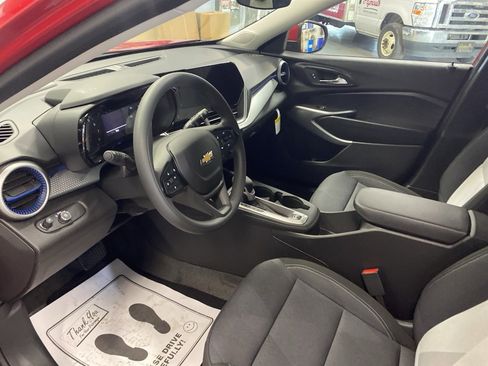New 2026 Chevrolet Trax LS w/ LS Convenience Package image 11