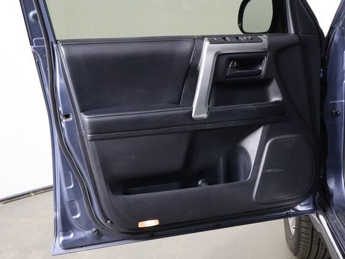 Used 2013 Toyota 4Runner Limited AWD/4WD image 13