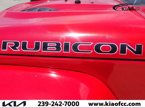 Used 2016 Jeep Wrangler Unlimited Rubicon AWD/4WD image 12