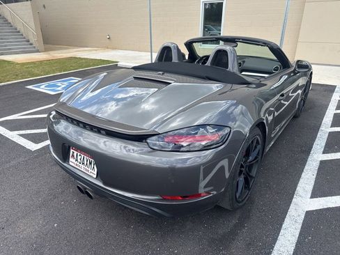 Used 2017 Porsche 718 Boxster S RWD image 3