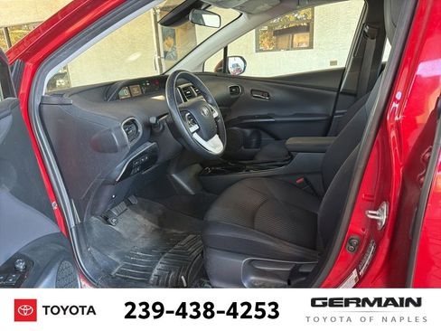 Certified 2018 Toyota Prius Three image 13