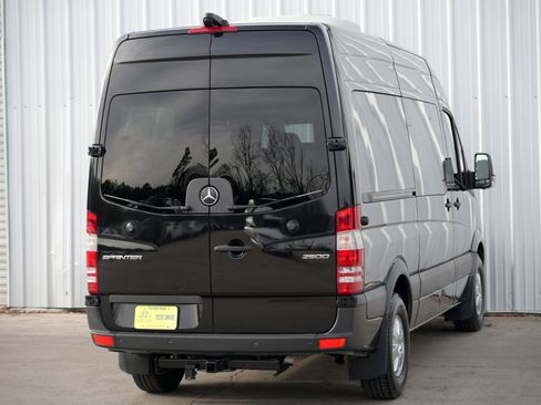 Used 2018 Mercedes-Benz Sprinter 2500 image 40