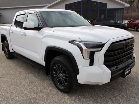 Used 2024 Toyota Tundra SR5 w/ SR5 Convenience Package AWD/4WD image 52