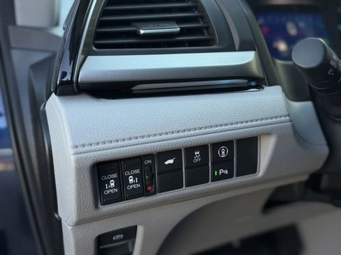 Used 2024 Honda Odyssey Touring image 41