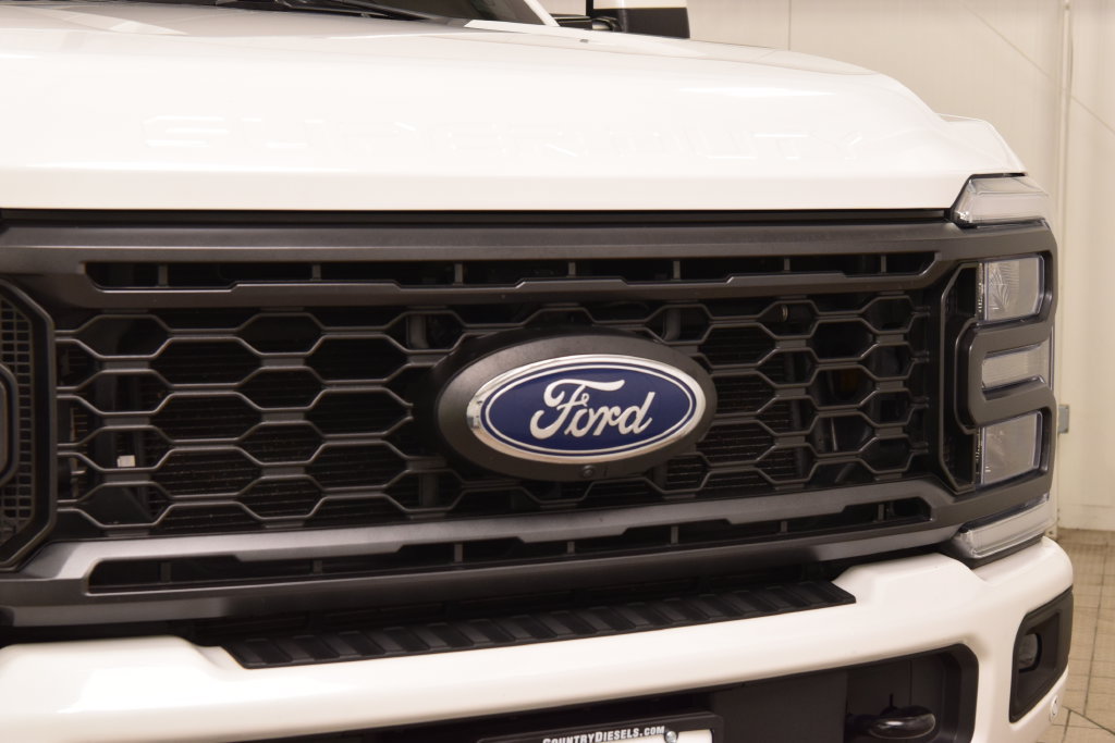 Used 2023 Ford F250 Lariat w/ Lariat Ultimate Package AWD/4WD image 10