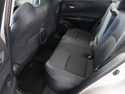 Used 2024 Toyota Venza LE image 19