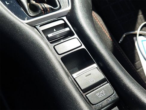 Certified 2024 Honda HR-V Sport image 16