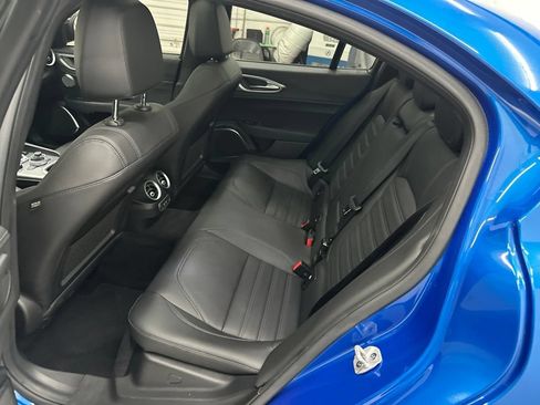 Used 2023 Alfa Romeo Giulia Veloce RWD image 26