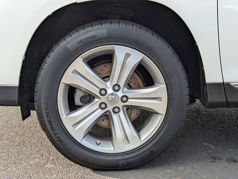 Used 2011 Toyota Highlander Limited image 45