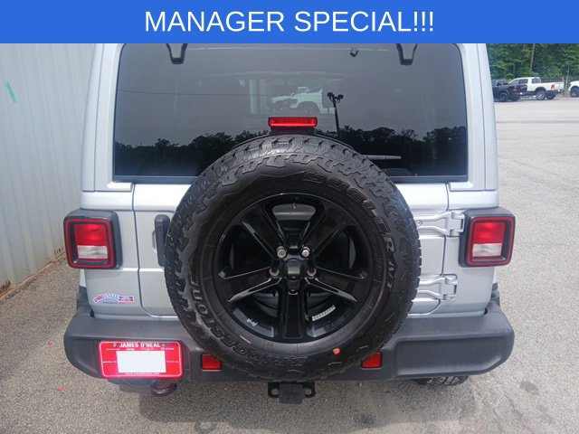 Used 2023 Jeep Wrangler Unlimited Sahara AWD/4WD image 3