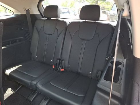 Certified 2024 Kia Sorento S w/ Panoramic Sunroof Package AWD/4WD image 10