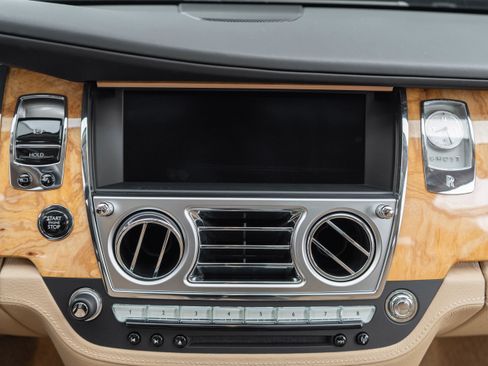 Used 2017 Rolls-Royce Ghost image 29