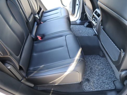 New 2026 Jeep Grand Cherokee Limited AWD/4WD image 15