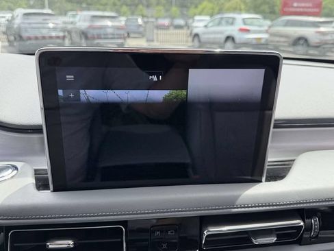 Used 2020 Lincoln Aviator Reserve w/ Equipment Group 201A RWD image 25