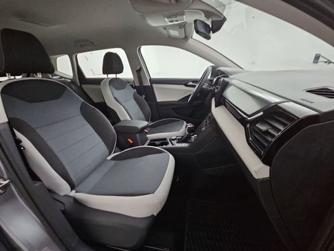 New 2025 Volkswagen Taos S image 21