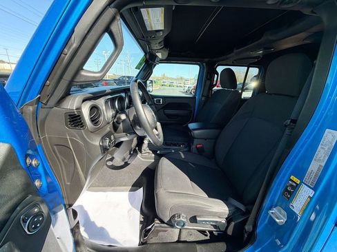 Used 2023 Jeep Wrangler Unlimited Sport AWD/4WD image 17