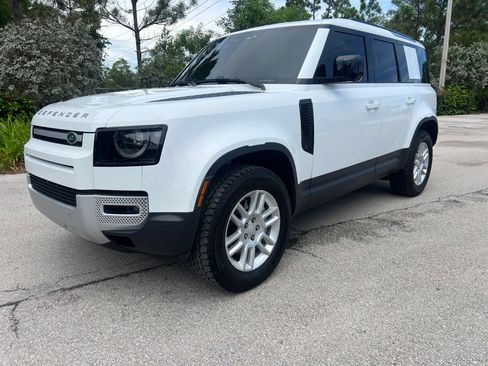 Used 2025 Land Rover Defender 110 S AWD/4WD image 3